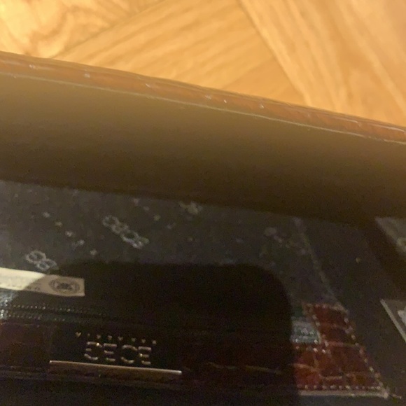 𝅺BCBG faux croc clutch - Picture 11 of 13